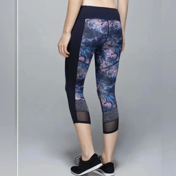 Lululemon If You’re Lucky crop leggings black multi Size 6 - Picture 2 of 8